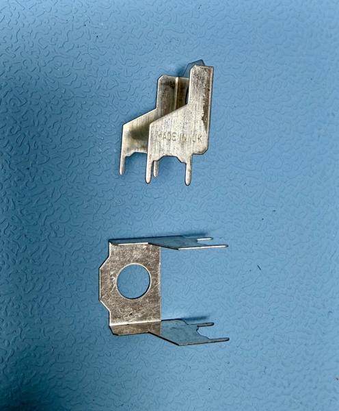 Bracket for 16mm Alpha Potentiometer